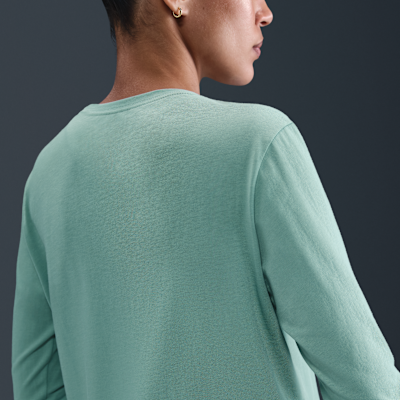 Nike Sportswear Club Women's Long-Sleeve T-Shirt