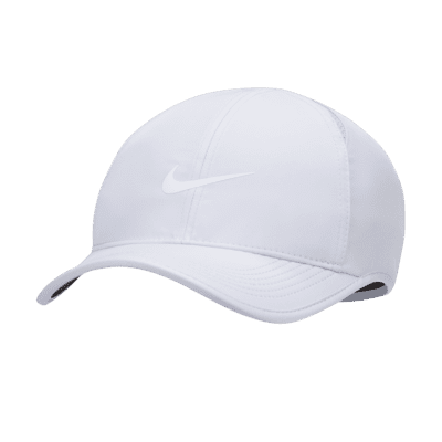Nike Sportswear AeroBill Featherlight Adjustable Cap.