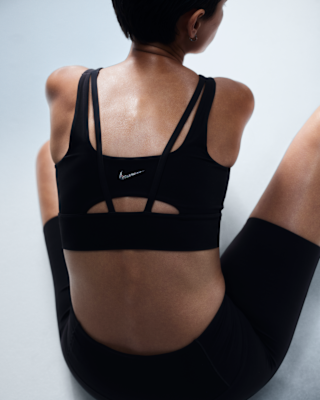 Женские  Nike Zenvy Medium-Support Padded Longline Sports Bra
