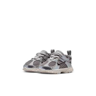 Tenis para bebé e infantil Nike V5 RNR