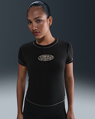 Женские  Nike Sportswear Chill Knit Slim Cropped Top