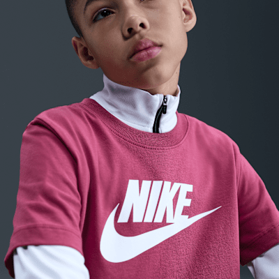 Playera para niños talla grande Nike Sportswear