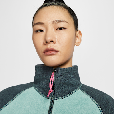 Playera con medio cierre para mujer Nike ACG "Wolf Tree"
