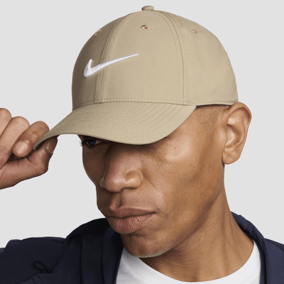 Cappello strutturato con Swoosh Nike Dri-FIT Club