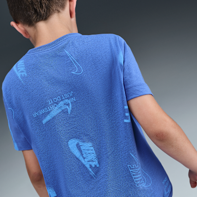 Playera para niños talla grande Nike Sportswear