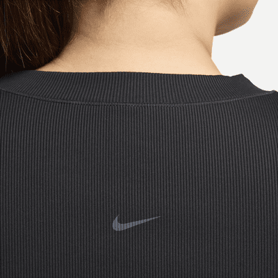 Kort Nike Zenvy Rib Dri-FIT-top med korte ærmer til kvinder (plus size)