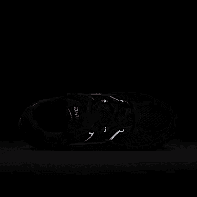 Γυναικεία παπούτσια Nike V5 RNR με ανακλαστικές λεπτομέρειες