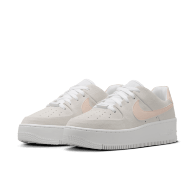 Sapatilhas Nike Air Force 1 Sage Low para mulher