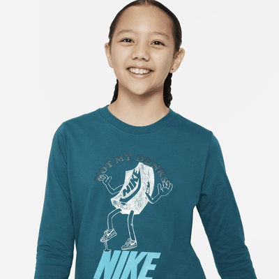 Nike Sportswear Older Kids' Long-Sleeve T-Shirt
