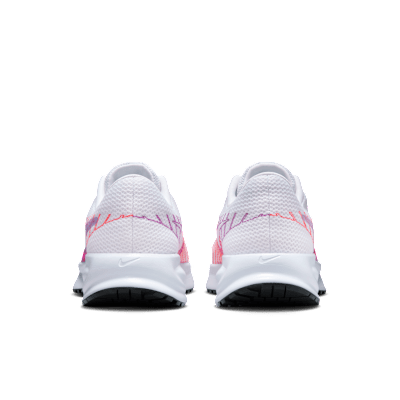 Nike Run Defy Tenis de correr en pavimento para mujer