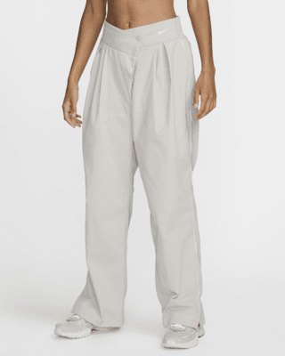 Женские  Nike Sportswear Collection Mid-Rise Repel Asymmetrical-Waist Trousers