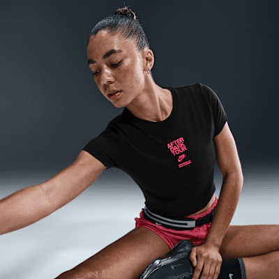 Playera de manga corta slim cropped para mujer Nike
