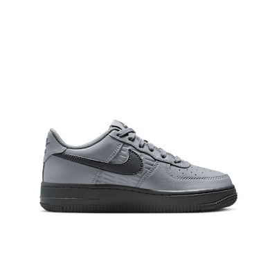 Nike Air Force 1 Older Kids' Shoes