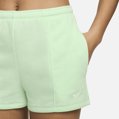 Shorts de French Terry slim de tiro alto de 5 cm para mujer Nike Sportswear Chill Terry