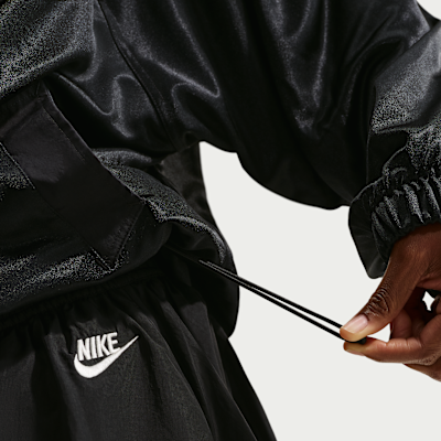 Nike Sportswear Women's Oversized Windrunner Jacket