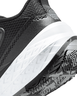 Nike Team Hustle D 12