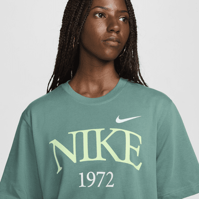 Nike Sportswear Classic Women's T-Shirt. Nike.com
