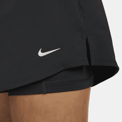 Højtaljede Nike One-Dri-FIT-2-in-1-shorts (7,5 cm) til kvinder