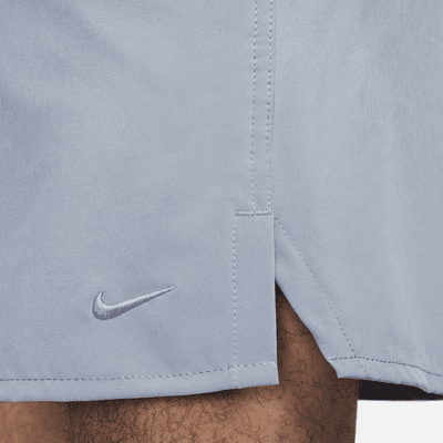 Shorts versátiles sin forro Dri-FIT de 13 cm para hombre Nike Unlimited