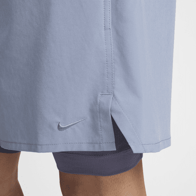 Shorts versátiles Dri-FIT de 18 cm 2 en 1 para hombre Nike Unlimited