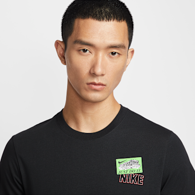 Nike Men's T-Shirt
