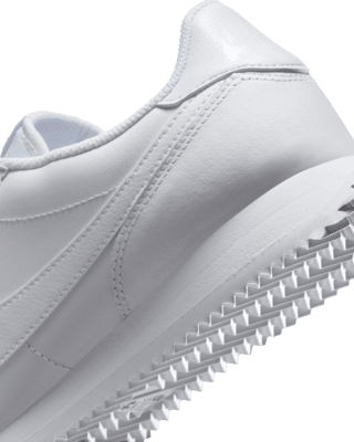 white nike cortez mens