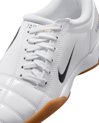 Nike Total 90
