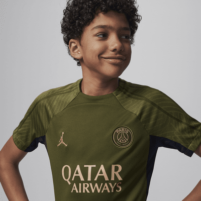 Paris Saint-Germain Strike Fourth Older Kids' Jordan Dri-FIT Football ...