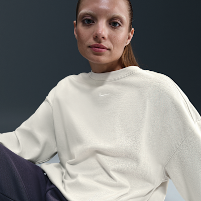 Nike Sportswear Essential Women's Oversized Long-Sleeve T-Shirt