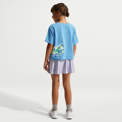 Playera de corte cuadrado para niños talla pequeña Nike Move With Nature