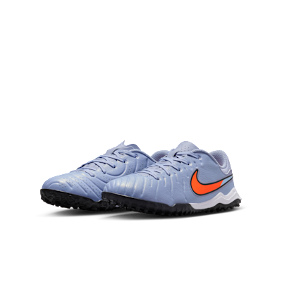 Tacos de fútbol de corte low para pasto sintético (turf) para niños de preescolar y grandes Nike Jr. Tiempo Legend 10 Academy