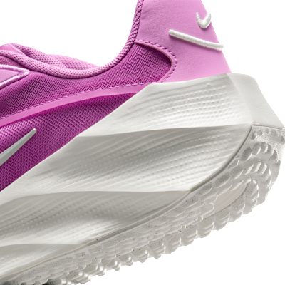 Nike Aura Edge Women's Shoes