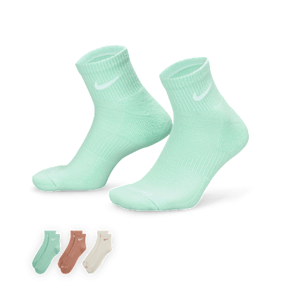 Nike Everyday Plus Cushioned