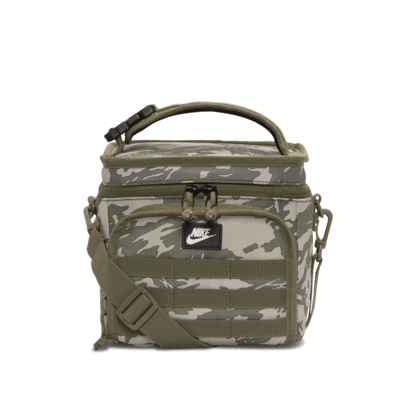 https://static.nike.com/a/images/t_default/68720d0d-3cda-4ec2-aab3-5b5b83991ddc/kids-futura-sport-lunch-bag-LFpJVb.png