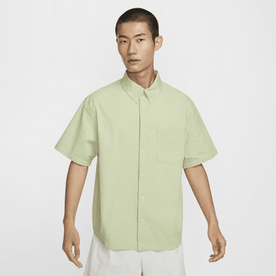 Nike Life Men's Short-Sleeve Seersucker Button-Down Shirt