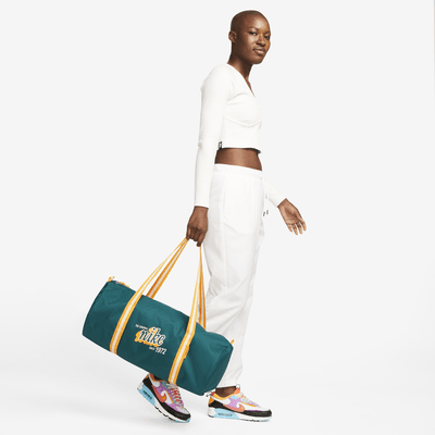 Nike heritage duffle bag in cream