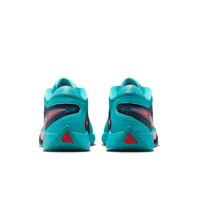 Scarpa da basket Giannis Freak 6