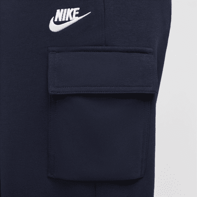 Pants de entrenamiento cargo oversized de tiro medio para mujer Nike Sportswear Club Fleece