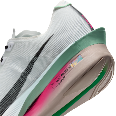 Nike Vaporfly 4 Straßenlaufschuh für Wettkämpfe (Herren)