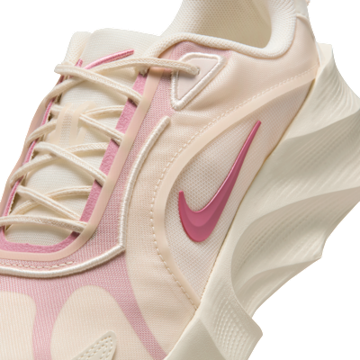 Nike Aura Edge Women's Shoes