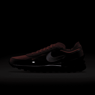 nike burgundy shoes men