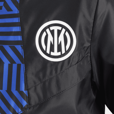 Inter Milan Amplify Windrunner Home Older Kids' (Boys') Nike Football Anorak Jacket