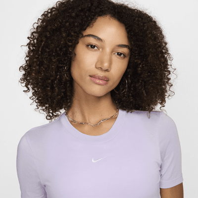 Nike Sportswear Essential Women's Slim Cropped T-Shirt. Nike UK