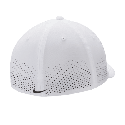 Gorra SwooshFlex estructurada Nike Dri-FIT ADV Rise