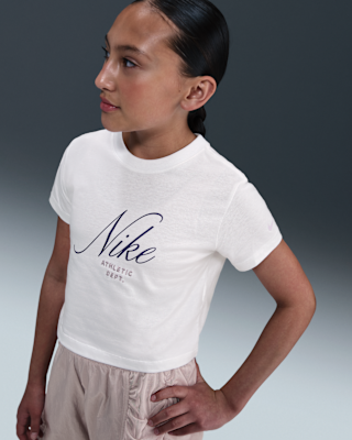 Детская футболка Nike Sportswear Big Kids' (Girls') Cropped