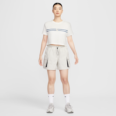Nike Sportswear Club Women's Loose Cropped T-Shirt