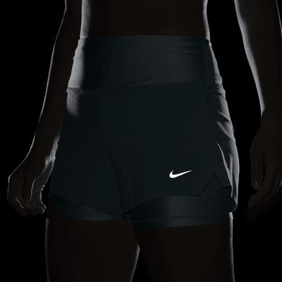 Nike Dri-FIT Swift 2-in-1 hardloopshorts met halfhoge taille en zakken voor dames (8 cm)