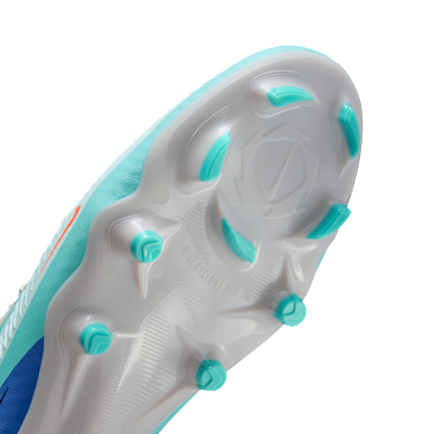 Nike United Phantom 6 Low Academy Multi-Ground Football Boots