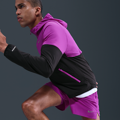 Nike Challenger multifunctionele 2-in-1 herenshorts met Dri-FIT (13 cm)