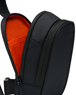 Nike Sportswear Commute